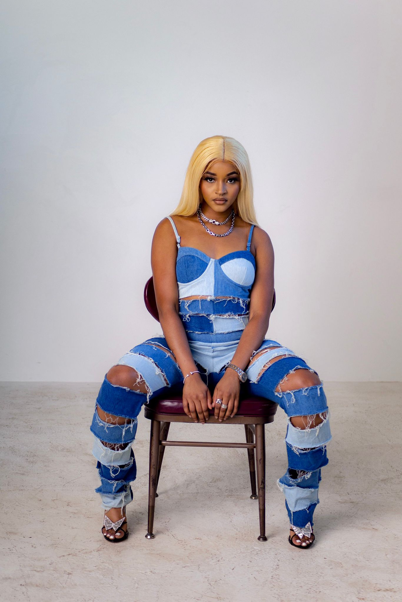 Straight 13×4 Glueless Wig in Blonde/613